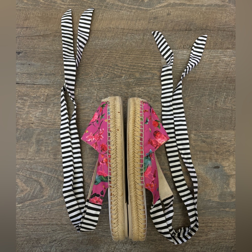 Rampage Betty Wrap Around Bird Floral Espadrilles - Picture 6 of 9